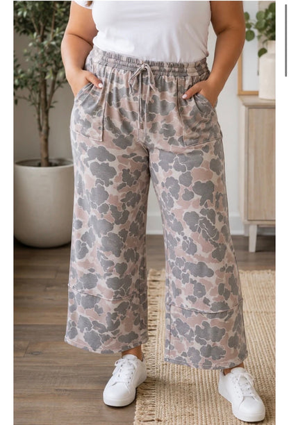 CAMO PATCH PANTS